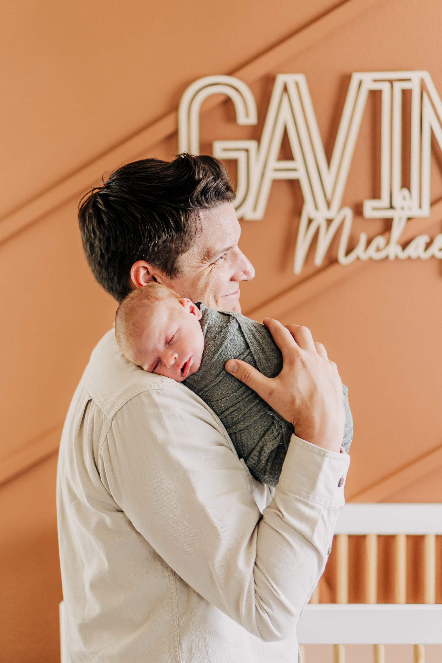 Family Session In-Home with Newborn | In-Home Newborn and Family Session | Frisco, Texas Photographer | via brittnierenee.com