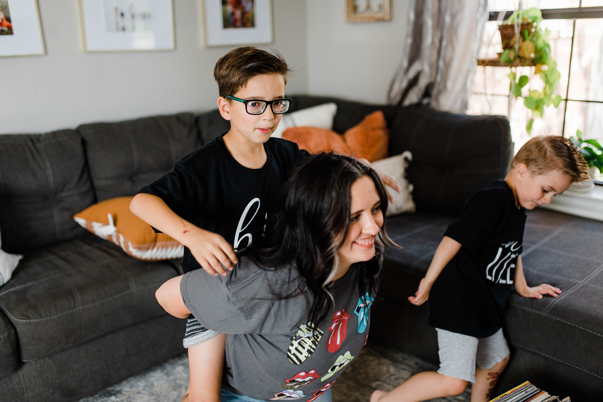 Tips for a Working Mom in Photography for Setting Boundaries | Education for Family Photographer Businesses | Dallas Area Family Photographer | Brittnie Renee Photo
