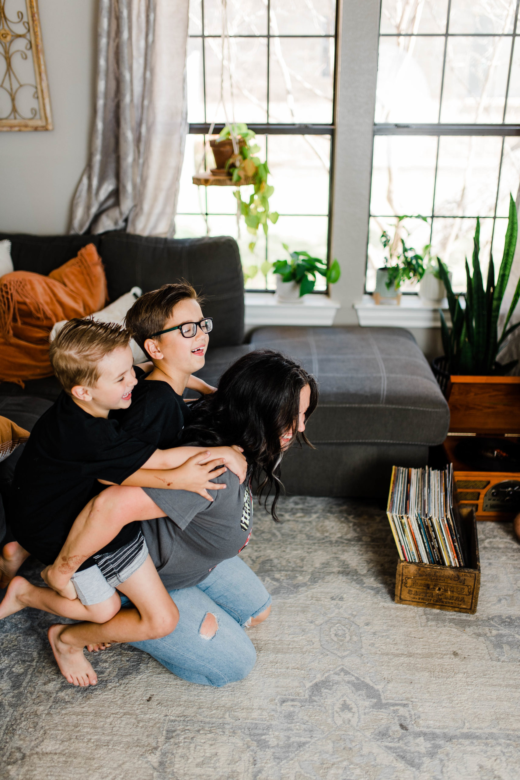 Tips for a Working Mom in Photography for Setting Boundaries | Education for Family Photographer Businesses | Dallas Area Family Photographer | Brittnie Renee Photo
