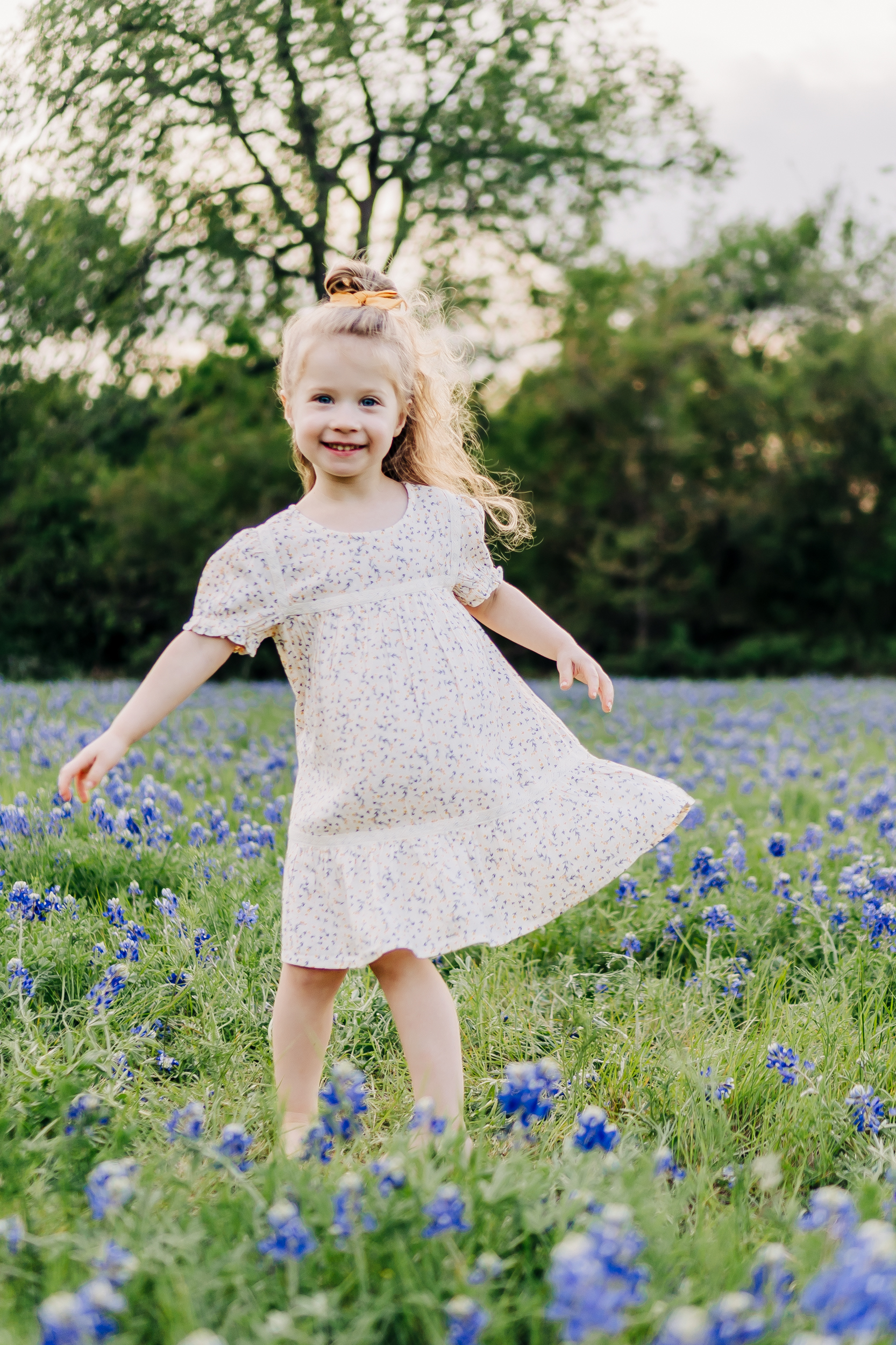 Bluebonnet mini sessions
How to get your child to behave for photos | Plano, Texas Family Photographer | via brittnierenee.com