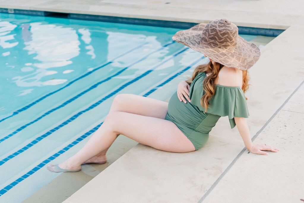 Poolside maternity photoshoot in Flower Mound, Texas